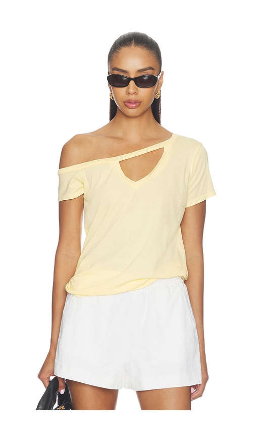 Michael Lauren x REVOLVE Zire Short Sleeve Asymmetrical Cold Shoulder Tee en Yellow Taille M Also en XS S L 84 €