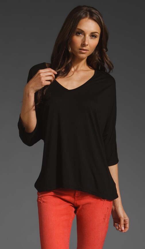Jona Crop V-Neck Tee