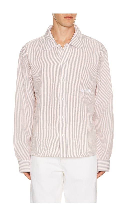 Museum of Peace and Quiet CHEMISE WORDMARK en Brown. Taille XL/1X. Also en XS, S, M, L.
