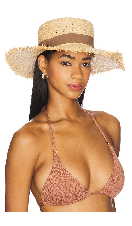 Demi in Neutral.