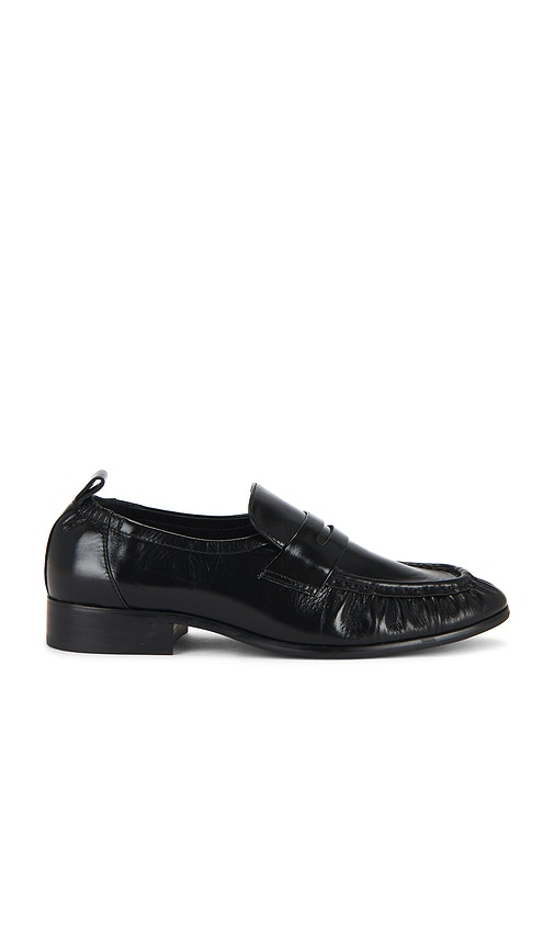 The Camden Loafer in Black. - size 8 (also in 6, 7, 9)