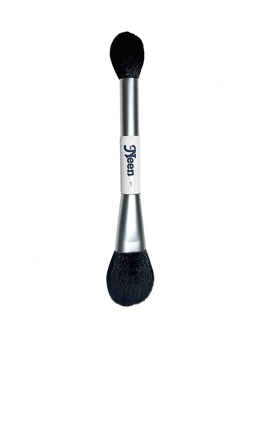 Duo Cheek & Face Brush in Beauty: NA.