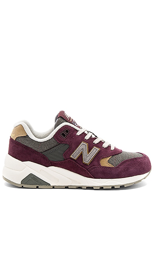 Capsule Sneaker
