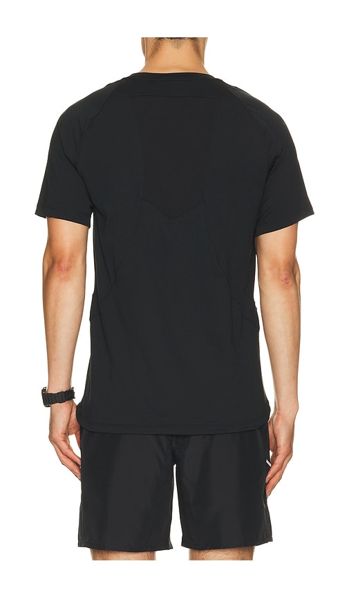 Nike Pro Training Dri-Fit Advanced Short-Sleeve Top | Thumbnail 6 Nike Pro Training Dri-Fit Advanced Short-Sleeve Top | Thumbnail 6