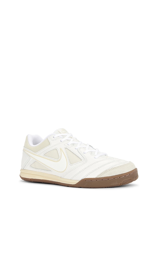 Nike Gato Low-cut Casual Shoes In Sail  Light Khaki  White  & Gum Dark Bro
