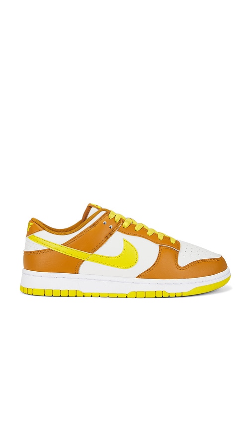 Dunk Low Retro in White. - size 10 (also in 10.5, 11, 11.5, 12, 13, 14, 7, 7.5, 8, 8.5, 9, 9.5) - Nike - Modalova
