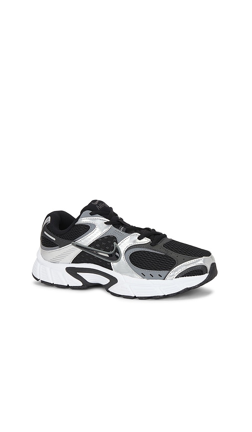 Nike Black V5 Rnr Sneakers In Black