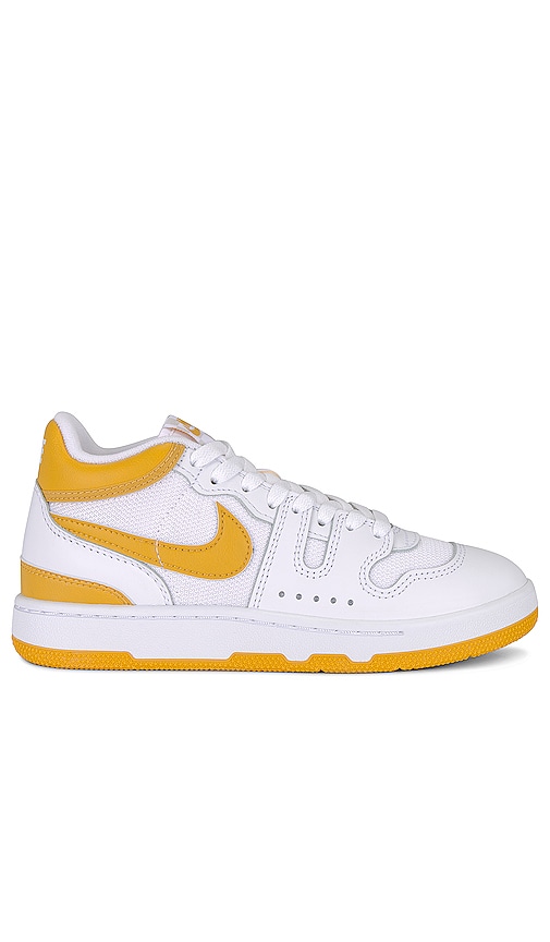 Nike Attack Qs Sp in White.