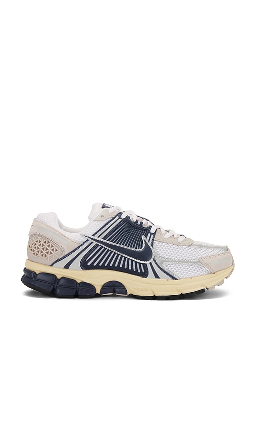 Nike Nike Zoom Vomero 5 Sneaker in White, Thunder Blue, & Cream
