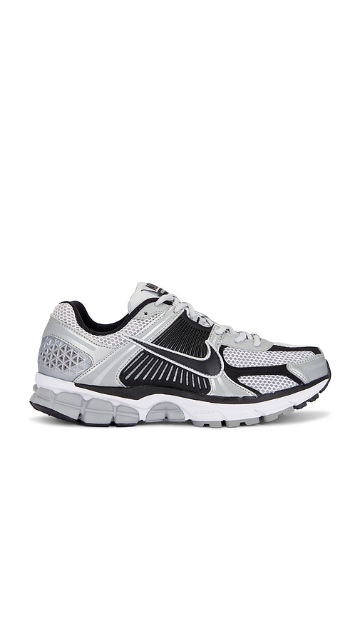 Nike Zoom Vomero 5 in Metallic Silver. - size 10 (also in 10.5, 9)