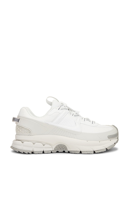 Nike Zoom Vomero Roam in Summit White & Light Bone
