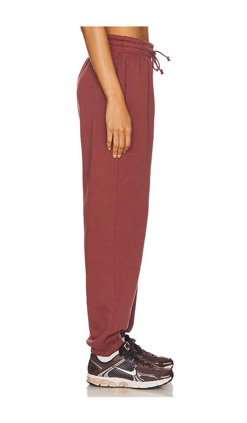 Nike Sportswear Phoenix Fleece High-waisted Oversized Sweatpants In Red Sepia & Sail