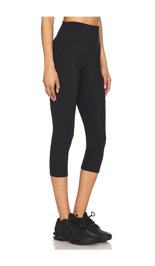 Nike High Waisted Crop Leggings In Black