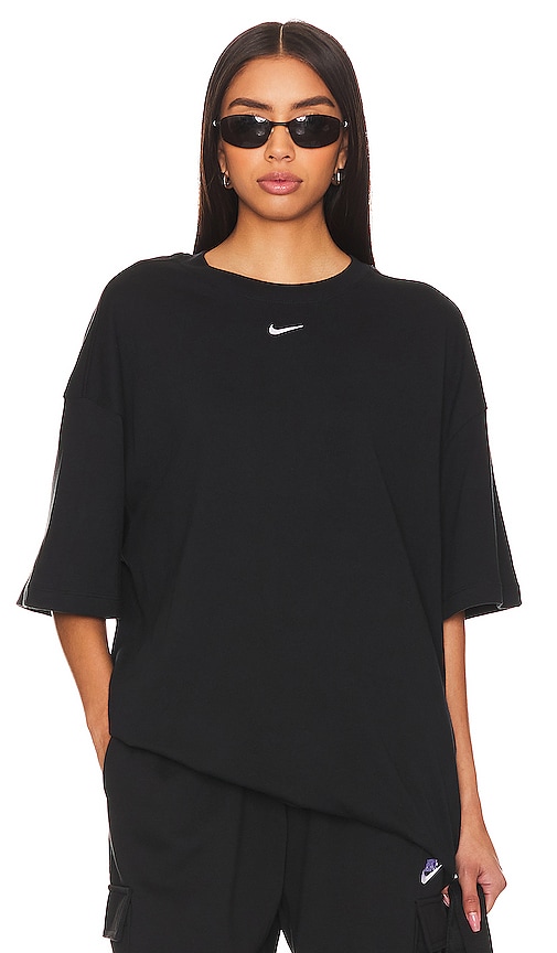 Nike Oversized Short Sleeve T Shirt in Black | REVOLVE