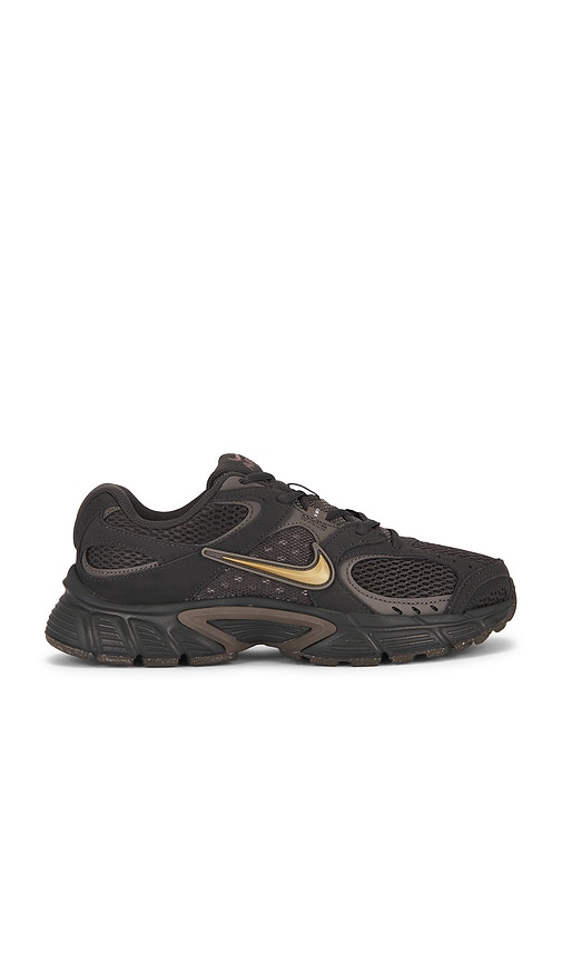 Nike V5 Runner Sneaker in Medium Ash, Metallic Gold & Cave Stone