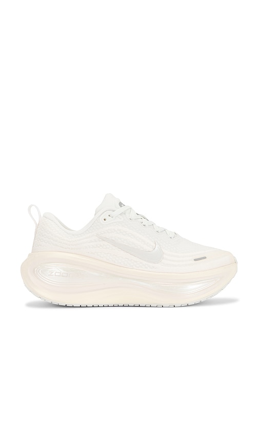 Nike Vomero Plus ESS Sneaker