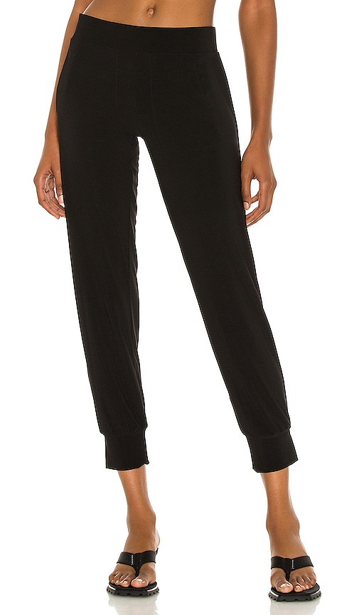 Norma Kamali Jog Pant in Black | REVOLVE