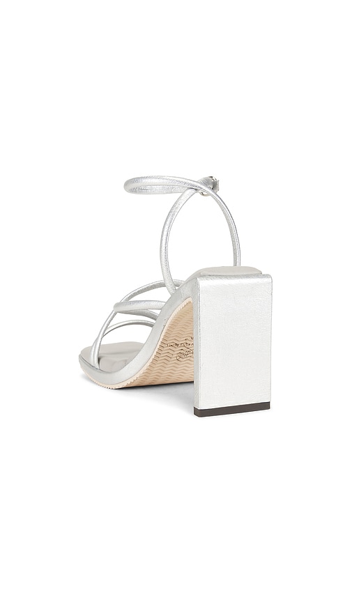  Nora Lozza Sandale Brio In Metallic Silver. Größe 7. Also In 8. 