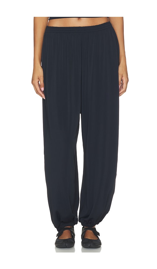 NikeSKIMS PANTALON HAREM en Black. Taille XS. Also en S, M, L, XL.