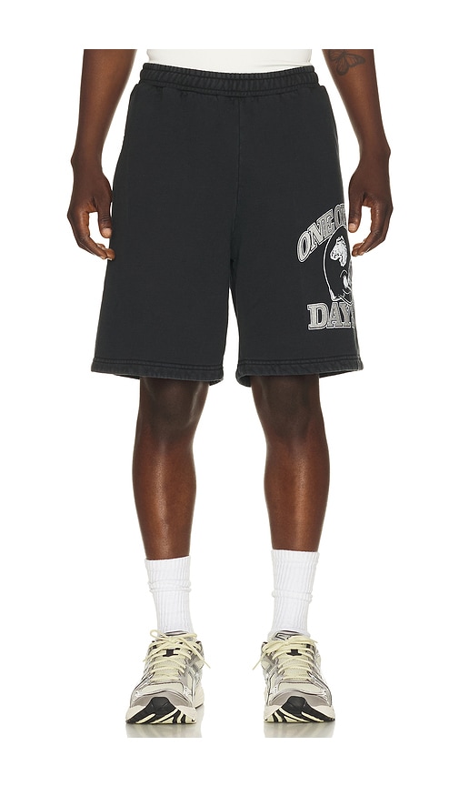 ONE OF THESE DAYS SHORT SWEAT DAYS en Black Taille M Also en S L XL1X XXL2X 157 €