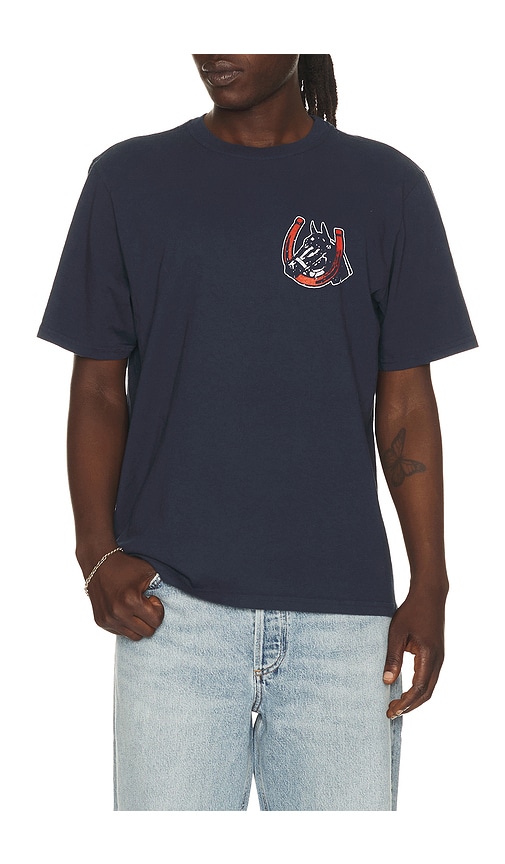 ONE OF THESE DAYS T-SHIRT VALLEY en Navy. Taille S. Also en M, L, XL/1X, XXL/2X.