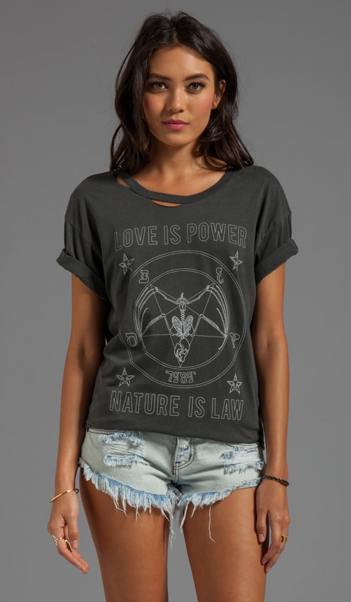 Batonmet Tee
