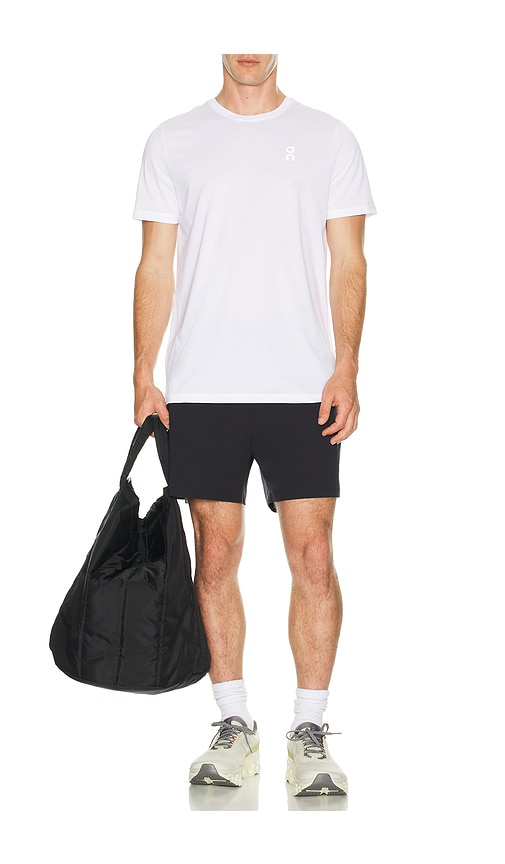 On 5 Core Shorts In Black