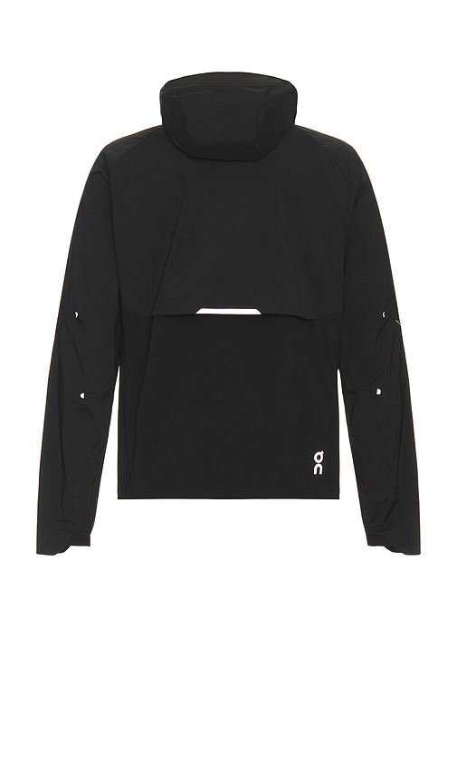 On Core Hooded Packable Running Jacket In 블랙