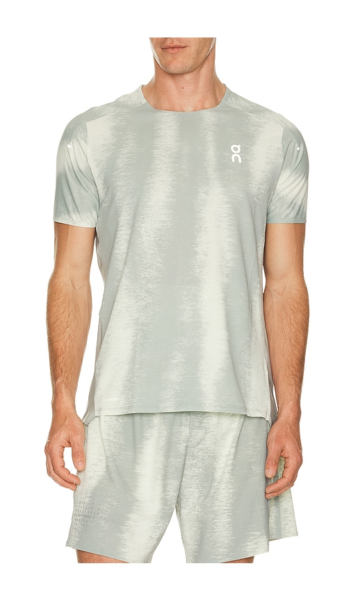 On T-SHIRT PERFORMANCE-T en Green. Taille M. Also en S, L, XL/1X.