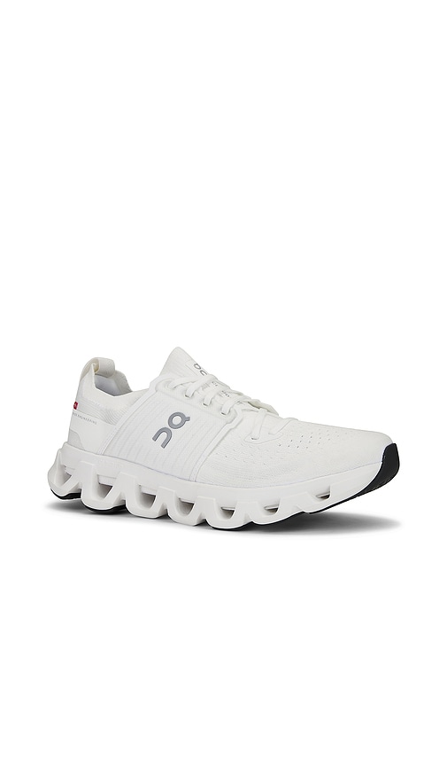 On Cloudswift 4 In White
