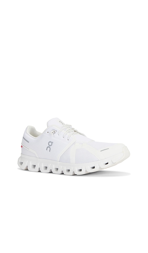On Running Cloud 6 Sneaker In White