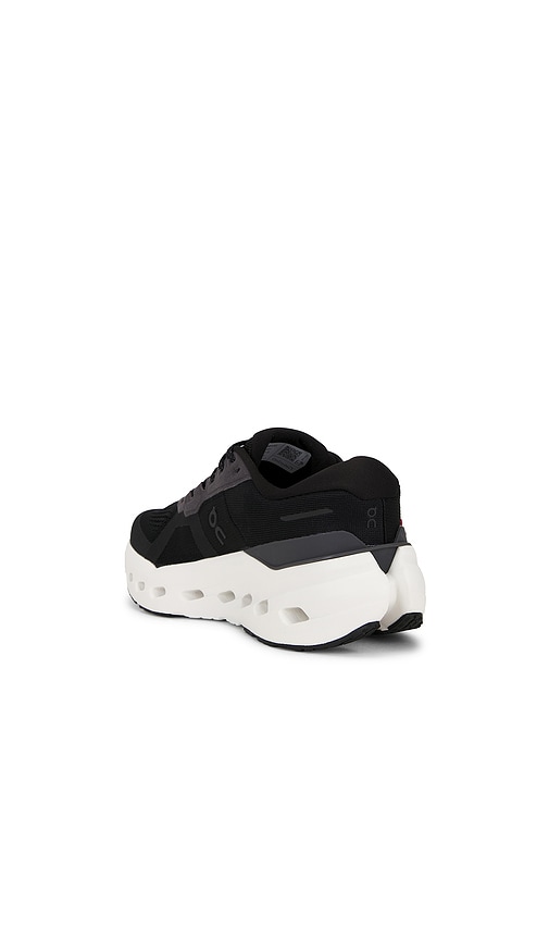  On Sneakers Cloudrunner In Black. Größe 7. Also In 7.5, 8, 8.5, 9, 9.5, 10, 10.5, 11, 11.5, 12, 12.5, 13. 