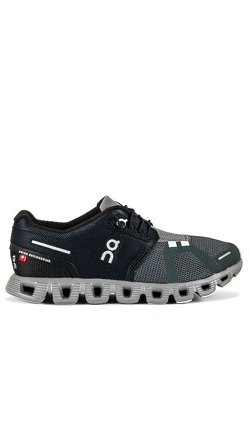 On Cloud 5 Sneaker in Black & Lead