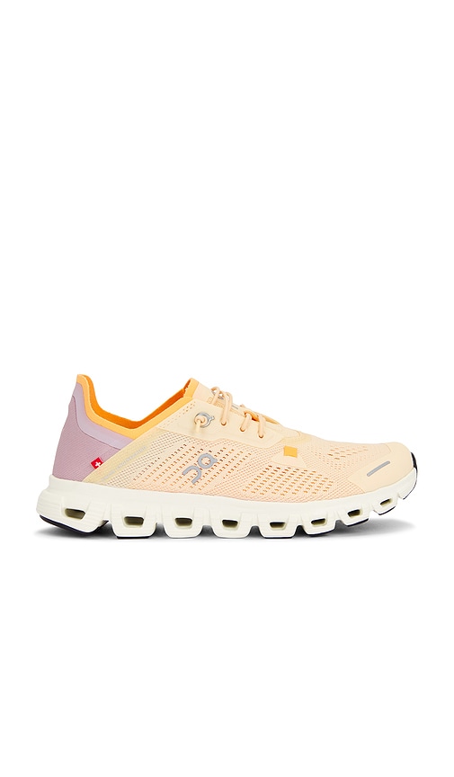 Cloud 6 Coast Sneaker in Orange. - size 10 (also in 10.5, 11, 5, 5.5, 6, 6.5, 7, 7.5, 8, 8.5, 9, 9.5) - On - Modalova