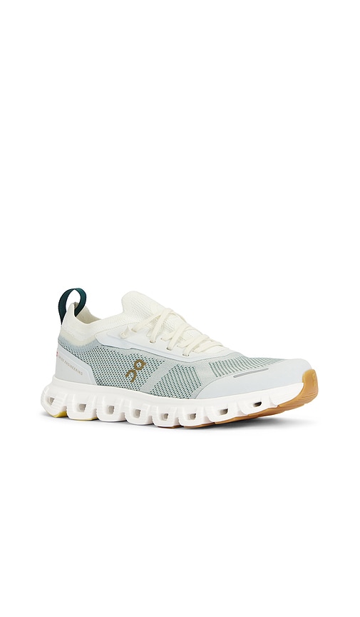 On Cloud 6 Versa Sneakers In White