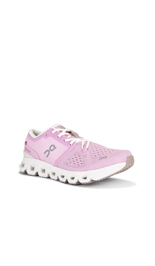 On Cloud X 4 Sneaker In Pink