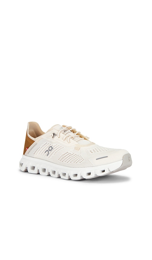 On Cloud 6 Coast Sneaker In White