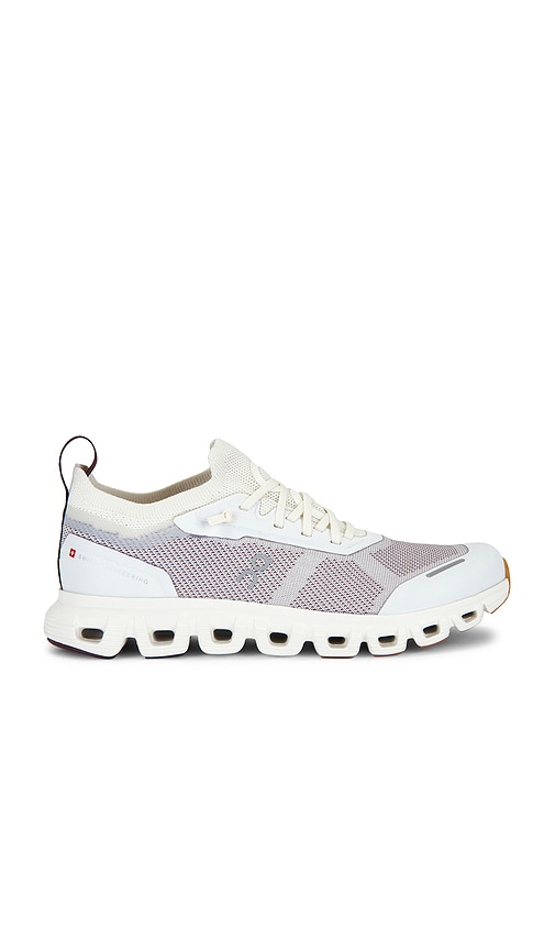 On Cloud 6 Versa Sneaker