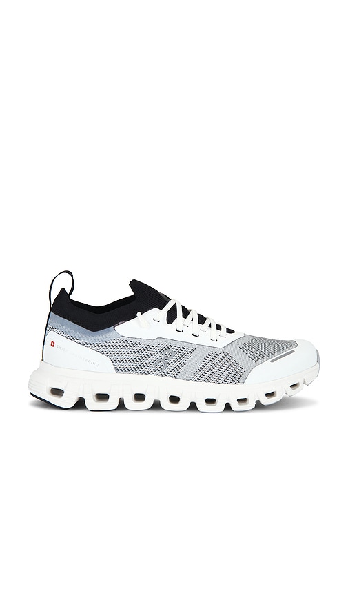 On Cloud 6 Versa Sneaker In White