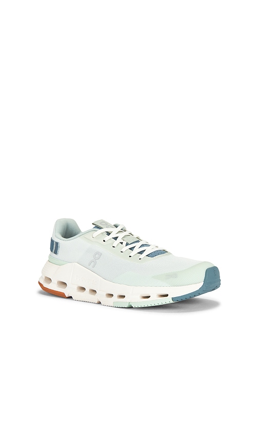  On Zapatilla Deportiva Cloudnova Form 2 En Color Verde Talla 10  (también En 10.5, 11, 5, 5.5, 6, 6.5, 7, 7.5, 8, 8.5, 9, 9.5). 
