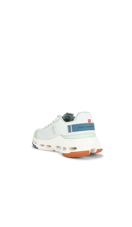  On Zapatilla Deportiva Cloudnova Form 2 En Color Verde Talla 10  (también En 10.5, 11, 5, 5.5, 6, 6.5, 7, 7.5, 8, 8.5, 9, 9.5). 