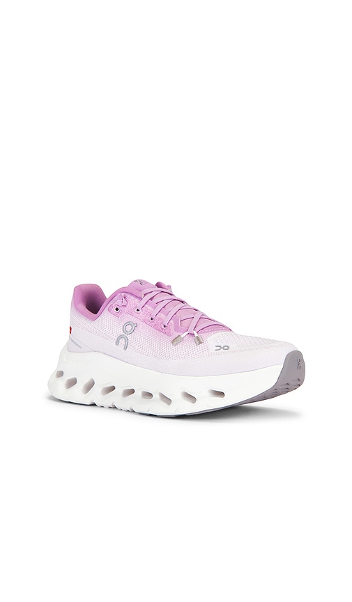 On Cloudtilt Sneaker In White