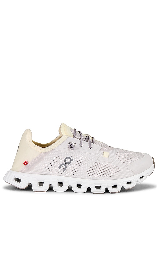 ON CLOUD 5 COAST SNEAKER