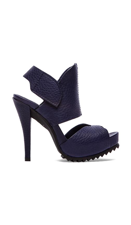 Pansy Heel