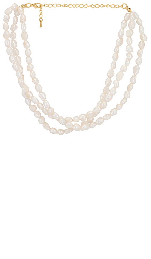 Shop Petit Moments Bloom Necklace In Freshwater Pearl