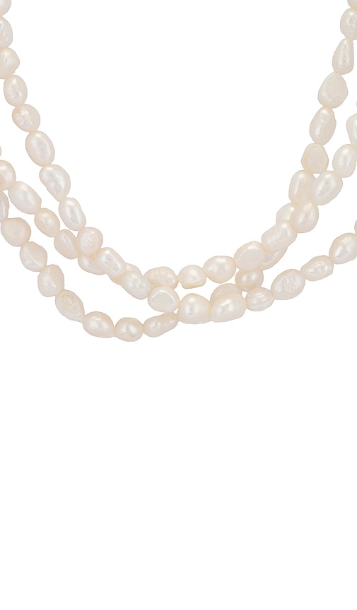 Shop Petit Moments Bloom Necklace In Freshwater Pearl