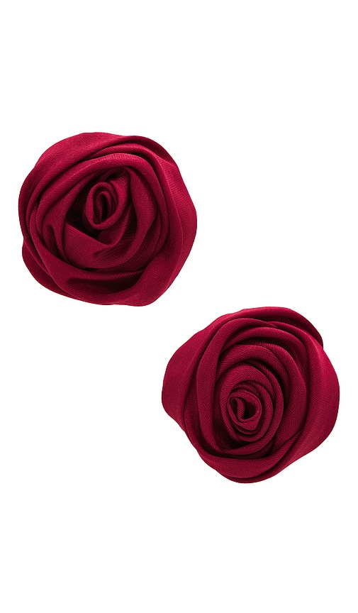 Shop Petit Moments Rosette Studs In 深红色