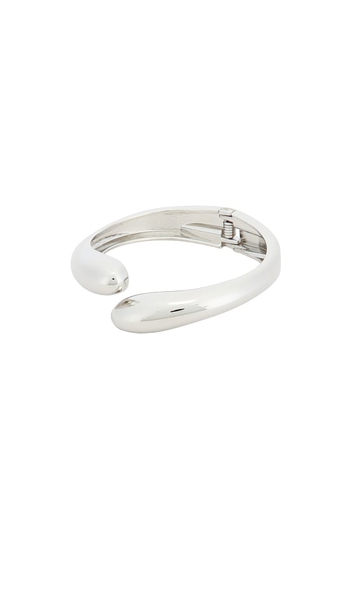 Medium Livorno Cuff in Metallic Silver.