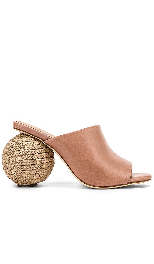 Blanche Mule