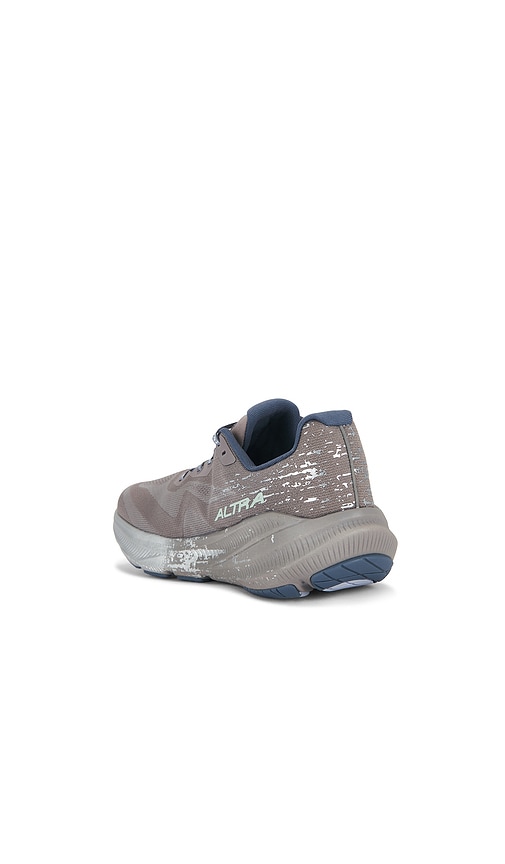  Pleasures X Altra Running Experience Flow 3 Sneakers In Grey,slate. Taglia 7. Also In 8, 9, 10, 11, 12, 13. 